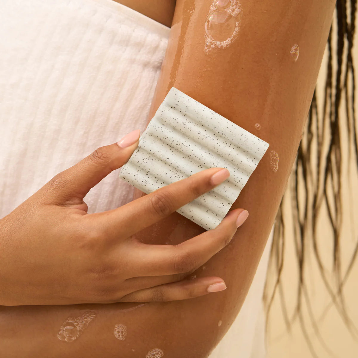 Kitsch Jojoba Bead Exfoliating Body Wash Bar